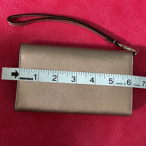 💜Kate Spade Wristlet💜 - Picture 5 of 16